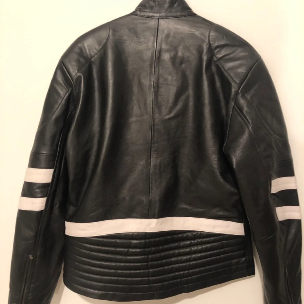 *SOLD* Vintage Leather Motorcycle Women’s Jacket - Picture 6 of 10